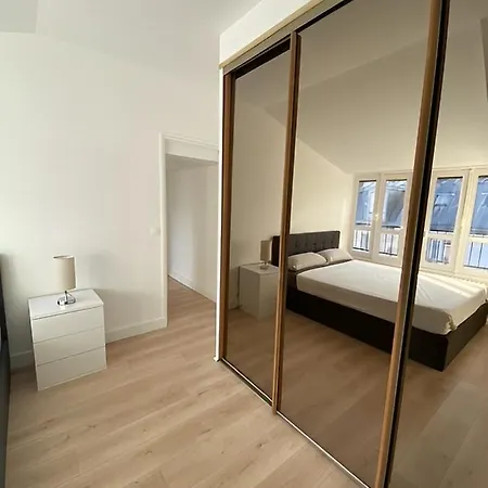 Upscale 80m2 2 Bedroom Near Champs Elysees *
