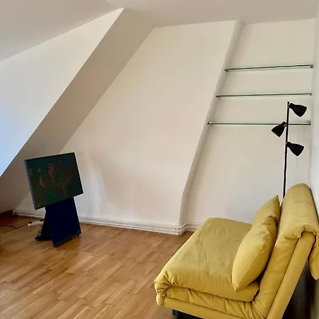 Apartment Upscale 80m2 2 Bedroom Near Champs Elysees Paris